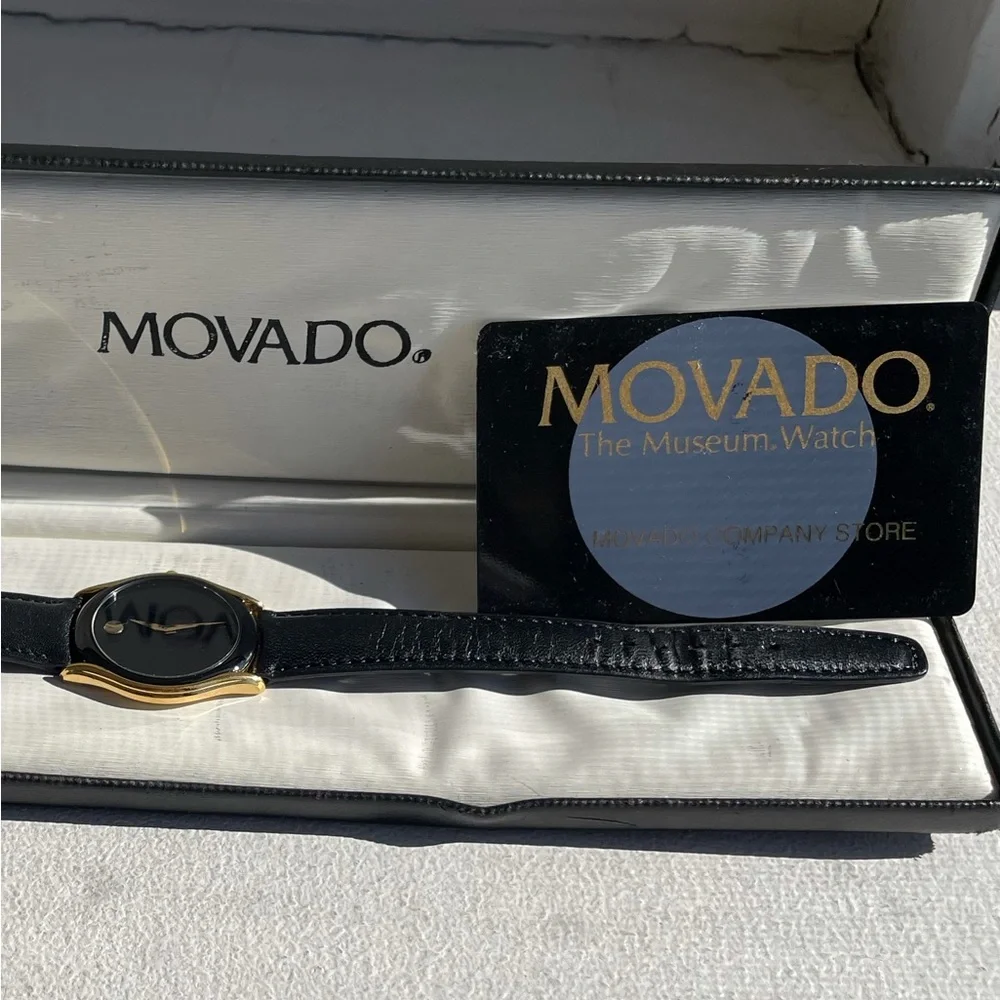MOVADO The Museum Watch black leather & gold accents excellent condition! - Picture 10 of 10